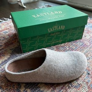 Eastland Rihanna Clogs